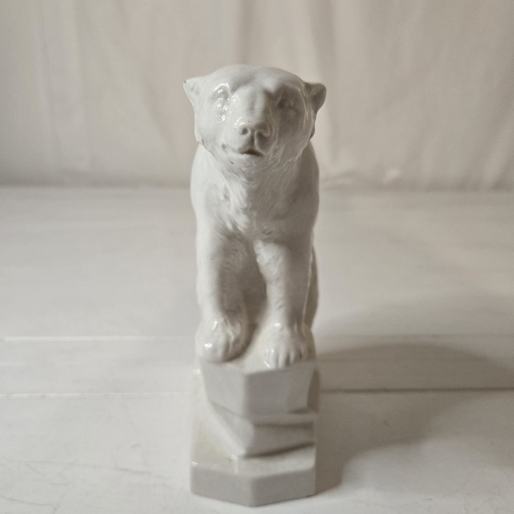 Vintage Kent Art Ware (KAW) Porcelain Polar Bear Made In Japan